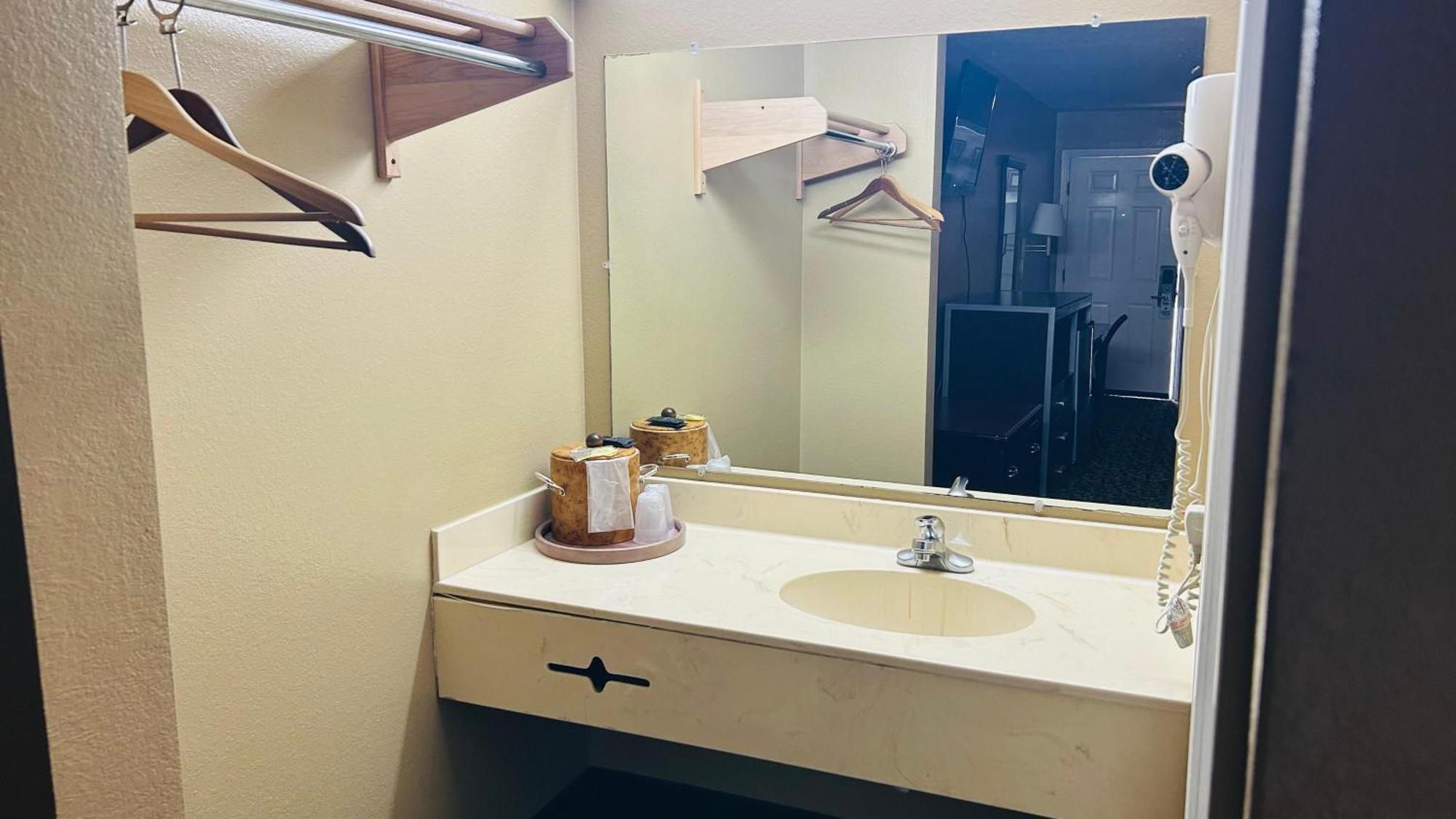 Budget Inn Beebe Екстериор снимка
